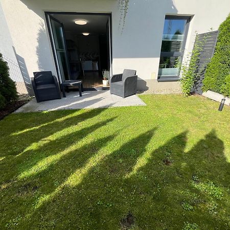 2 Tyskie Apartamenty Z Ogrodkiem Tychy Exterior photo