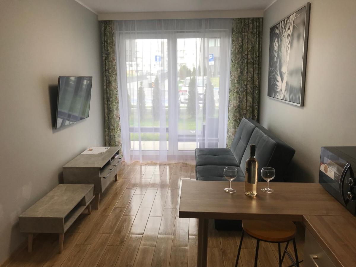 2 Tyskie Apartamenty Z Ogrodkiem Tychy Exterior photo
